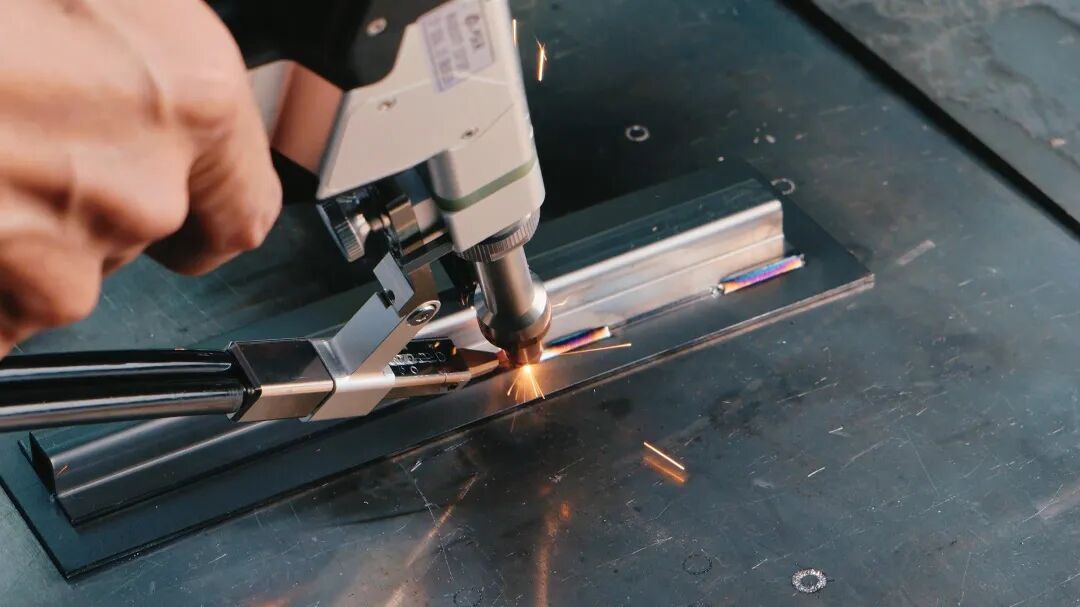 震撼首發(fā)！騏麟風(fēng)冷開(kāi)啟雙擺焊接時(shí)代，五維一體 全能焊將